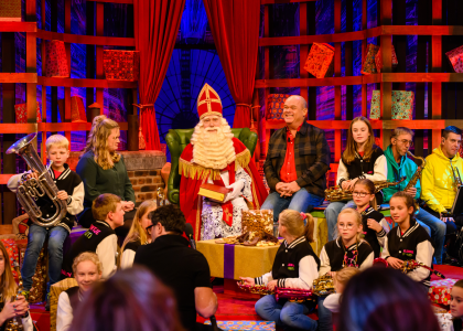 SINT & DE LEEUW OP PAKJESAVOND OP NPO 3